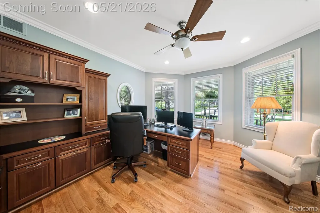 8425 Grays Drive Grosse Ile Township MI 48138