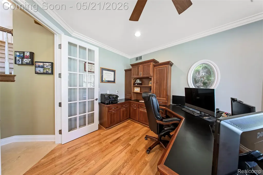 8425 Grays Drive Grosse Ile Township MI 48138