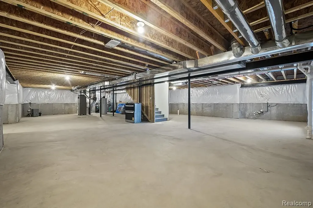 1055 Overlook Drive Saline City MI 48176
