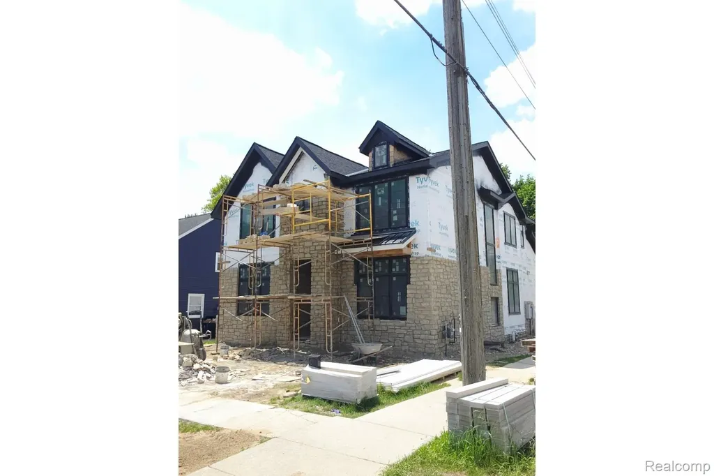 799 N Harvey Street Plymouth City MI 48170