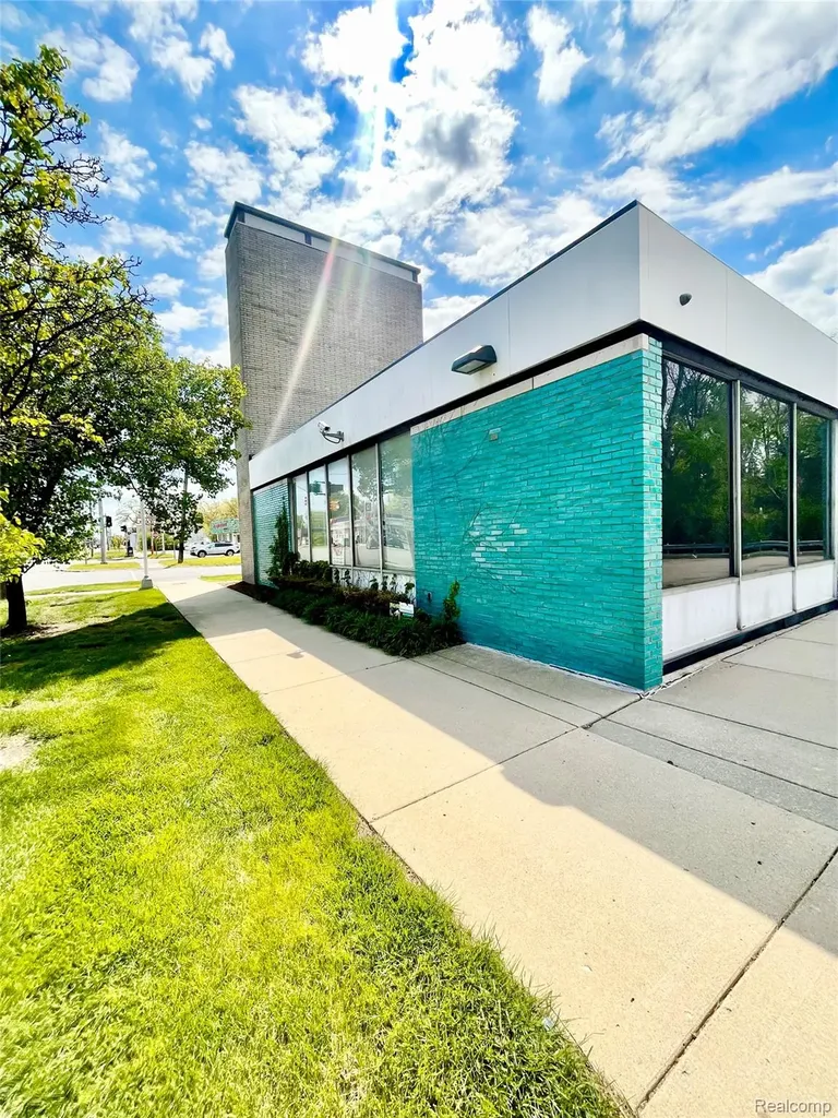 19301 W Mcnichols Road Detroit City MI 48219