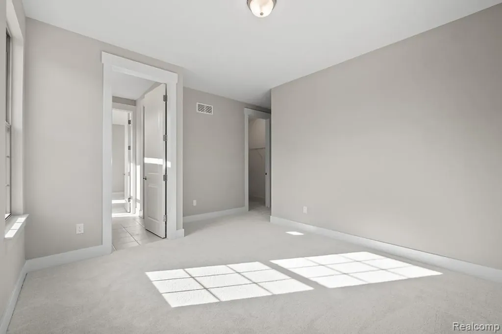 1057 Overlook Drive Saline City MI 48176