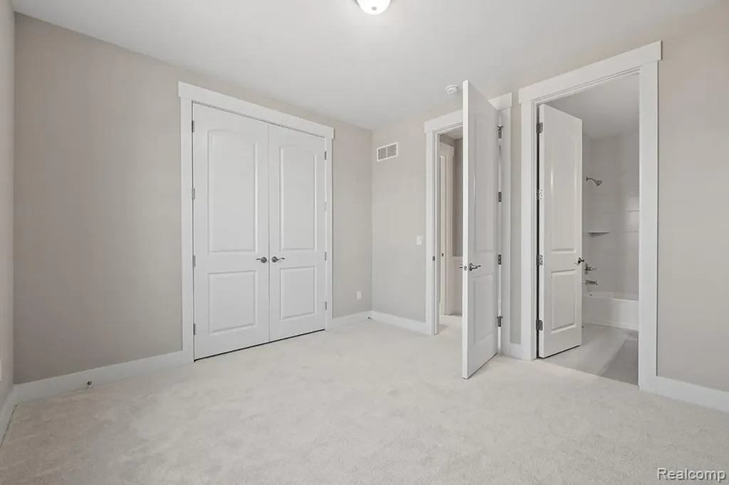 1057 Overlook Drive Saline City MI 48176