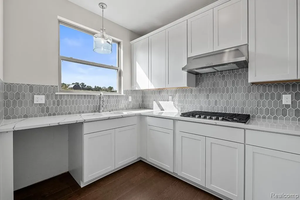 1057 Overlook Drive Saline City MI 48176