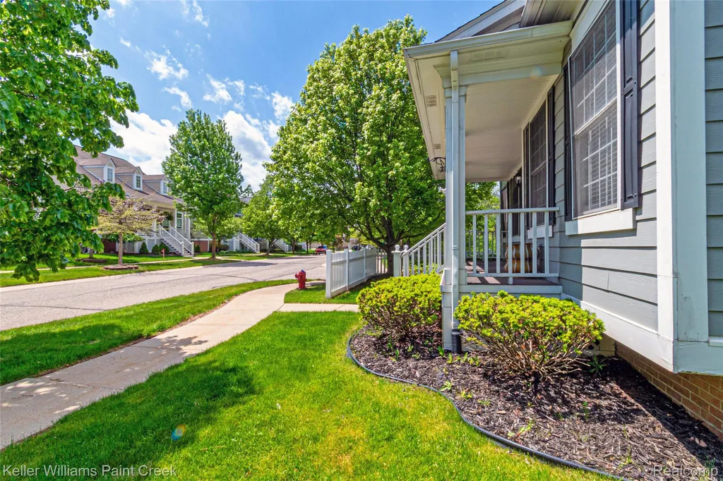 42708 Faulkner Drive Novi City MI 48377