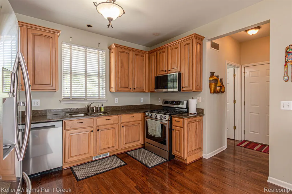 42708 Faulkner Drive Novi City MI 48377