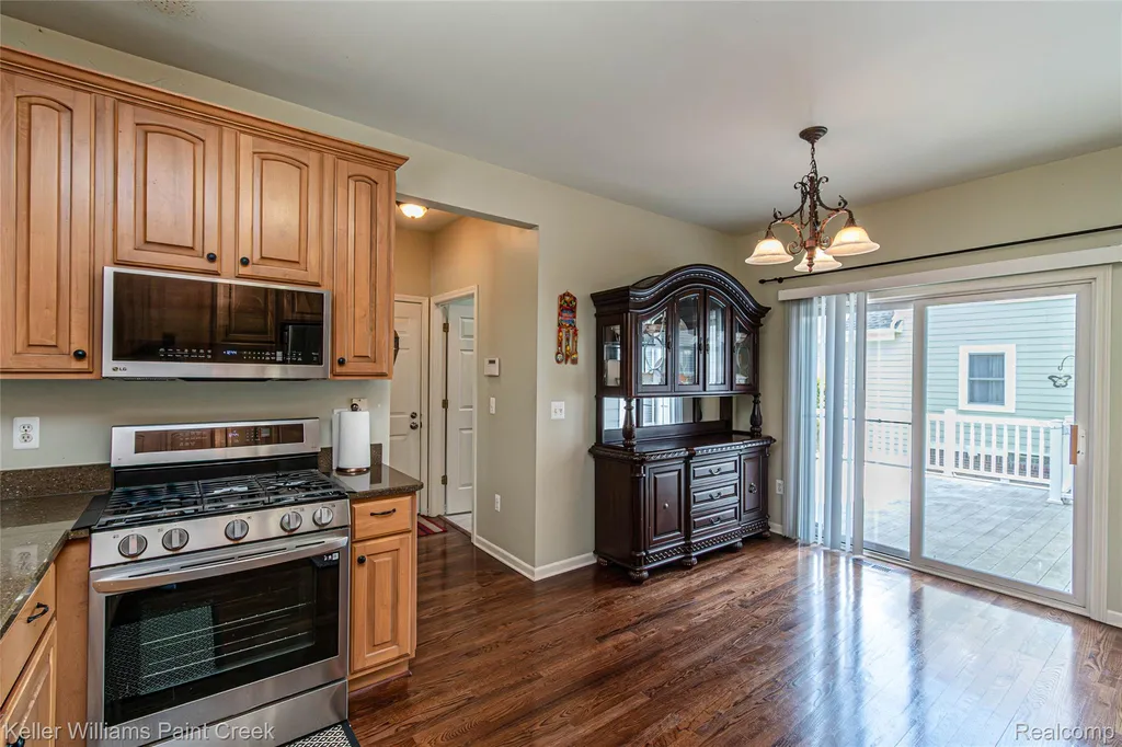 42708 Faulkner Drive Novi City MI 48377