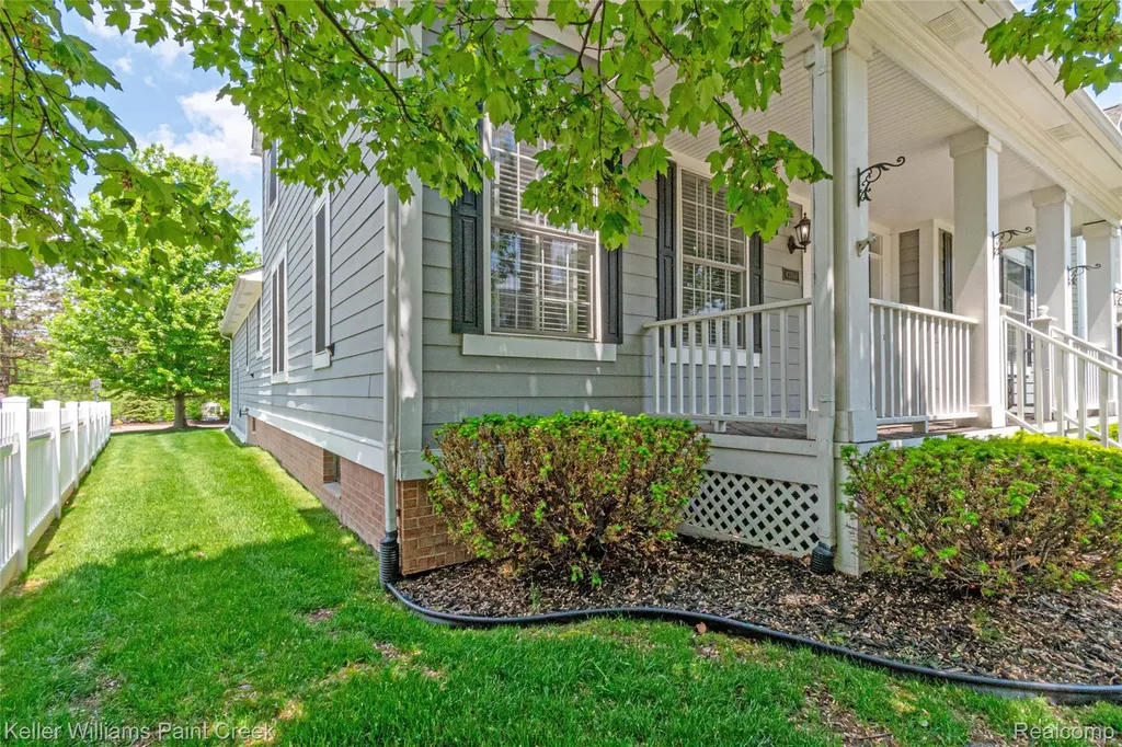 42708 Faulkner Drive Novi City MI 48377