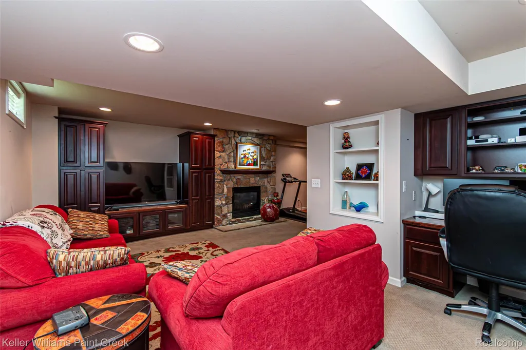 42708 Faulkner Drive Novi City MI 48377