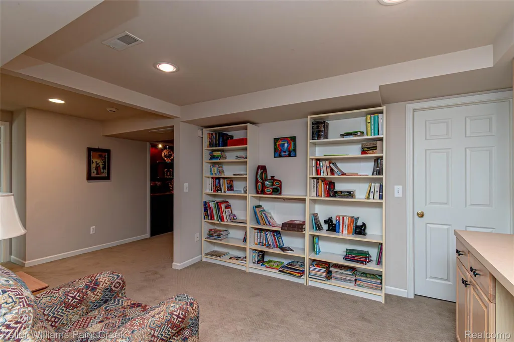 42708 Faulkner Drive Novi City MI 48377
