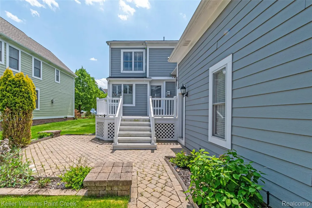 42708 Faulkner Drive Novi City MI 48377