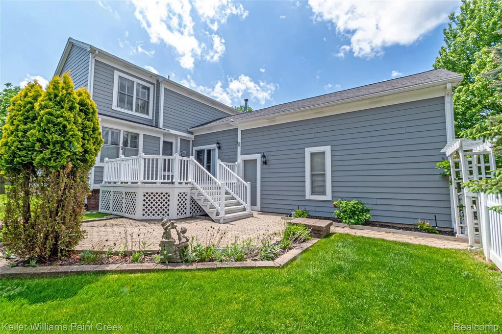 42708 Faulkner Drive Novi City MI 48377