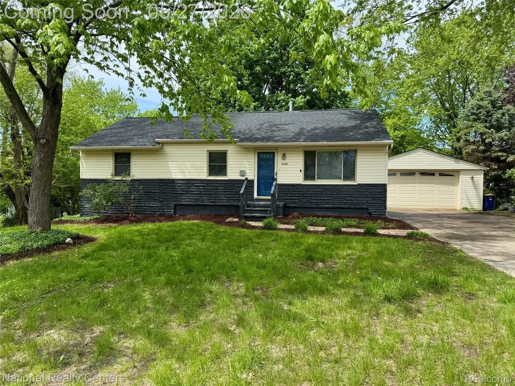 5458 Vincent Avenue Waterford Charter Township MI 48327