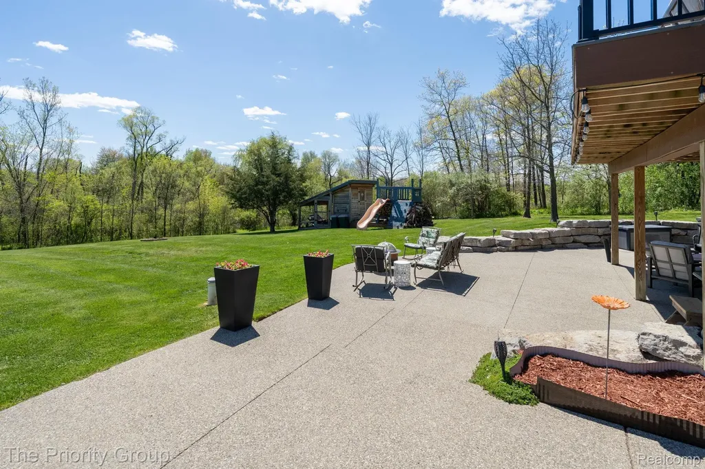10270 County Line Road Groveland Township MI 48462