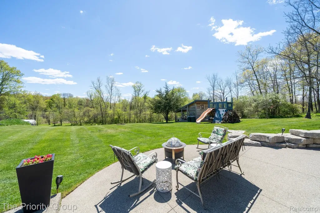 10270 County Line Road Groveland Township MI 48462