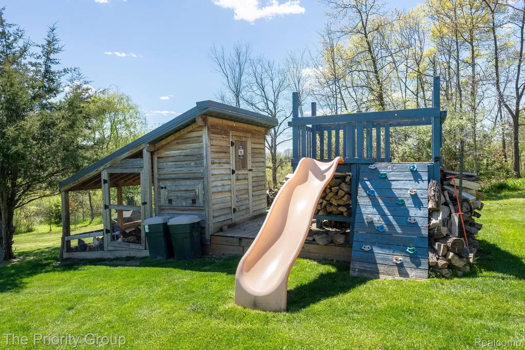 10270 County Line Road Groveland Township MI 48462