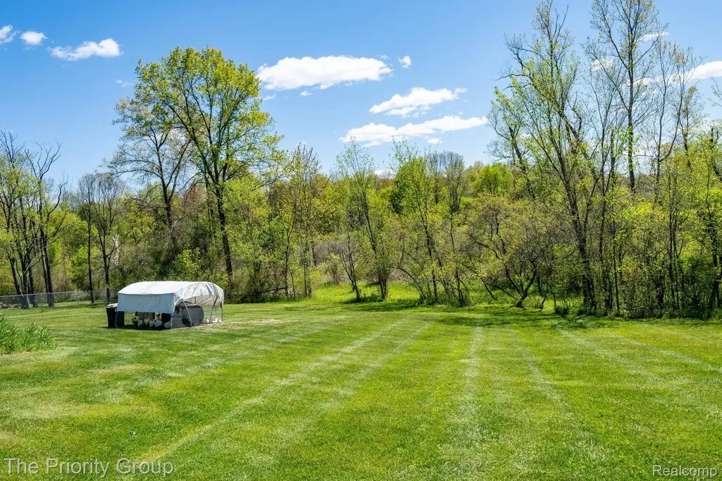 10270 County Line Road Groveland Township MI 48462