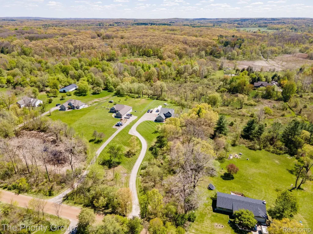 10270 County Line Road Groveland Township MI 48462