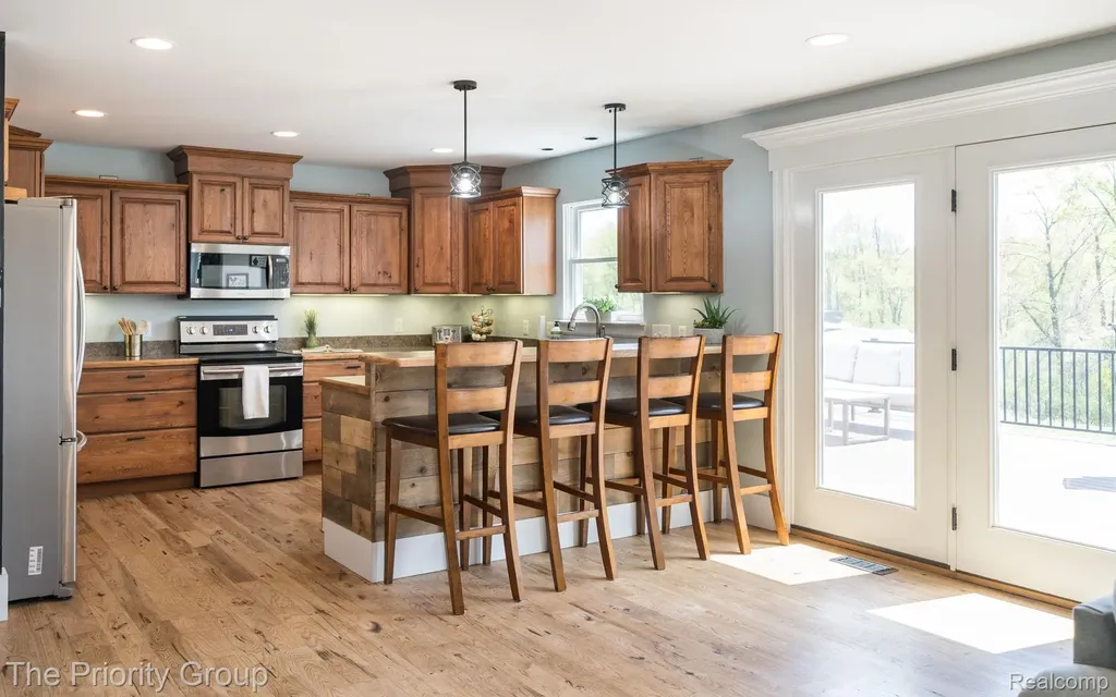 10270 County Line Road Groveland Township MI 48462