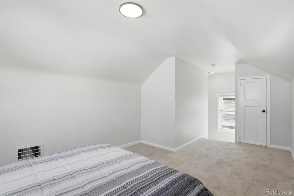 1059 Farnham Avenue Lincoln Park City MI 48146