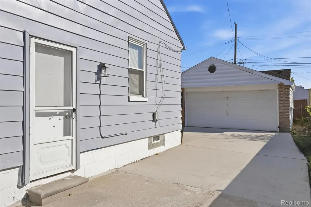 1059 Farnham Avenue Lincoln Park City MI 48146
