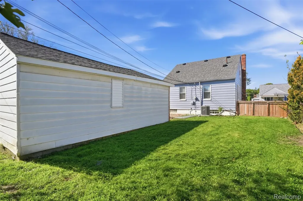 1059 Farnham Avenue Lincoln Park City MI 48146