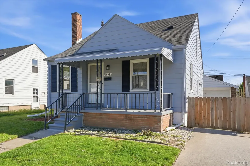 1059 Farnham Avenue Lincoln Park City MI 48146