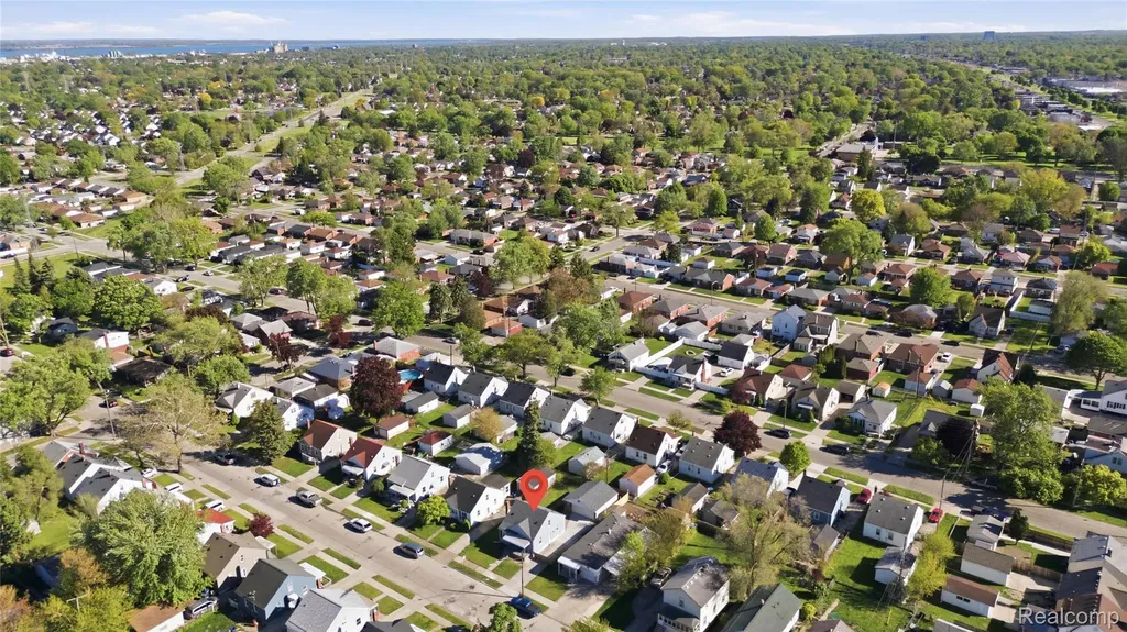 1059 Farnham Avenue Lincoln Park City MI 48146