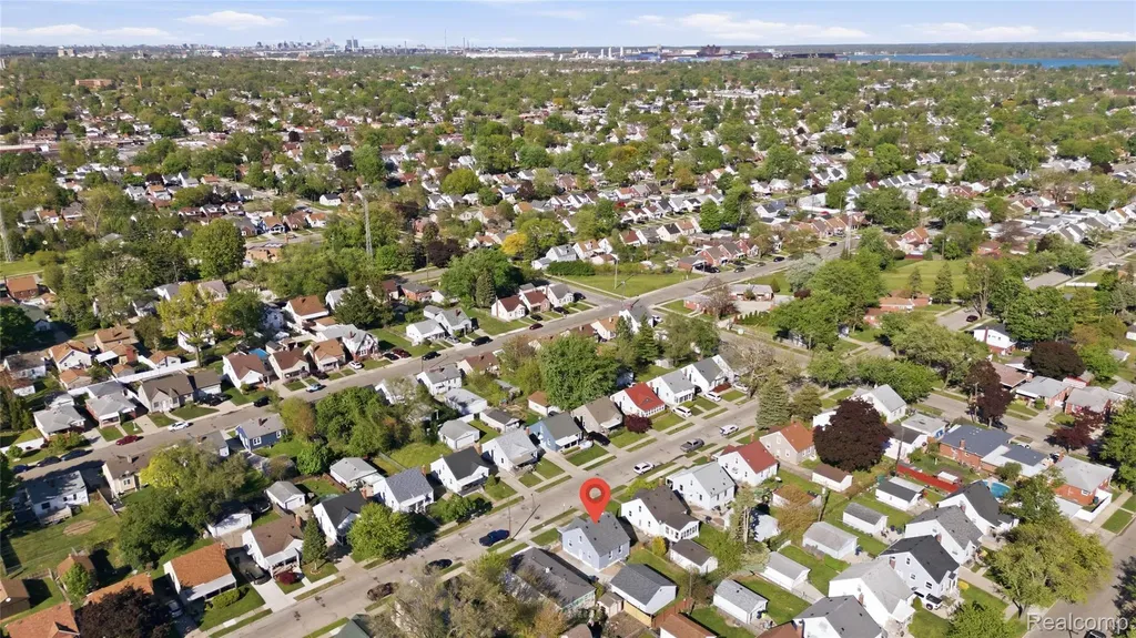 1059 Farnham Avenue Lincoln Park City MI 48146