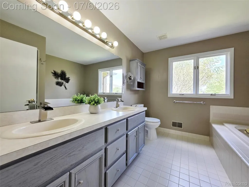 16794 Renee Drive Macomb Township MI 48042