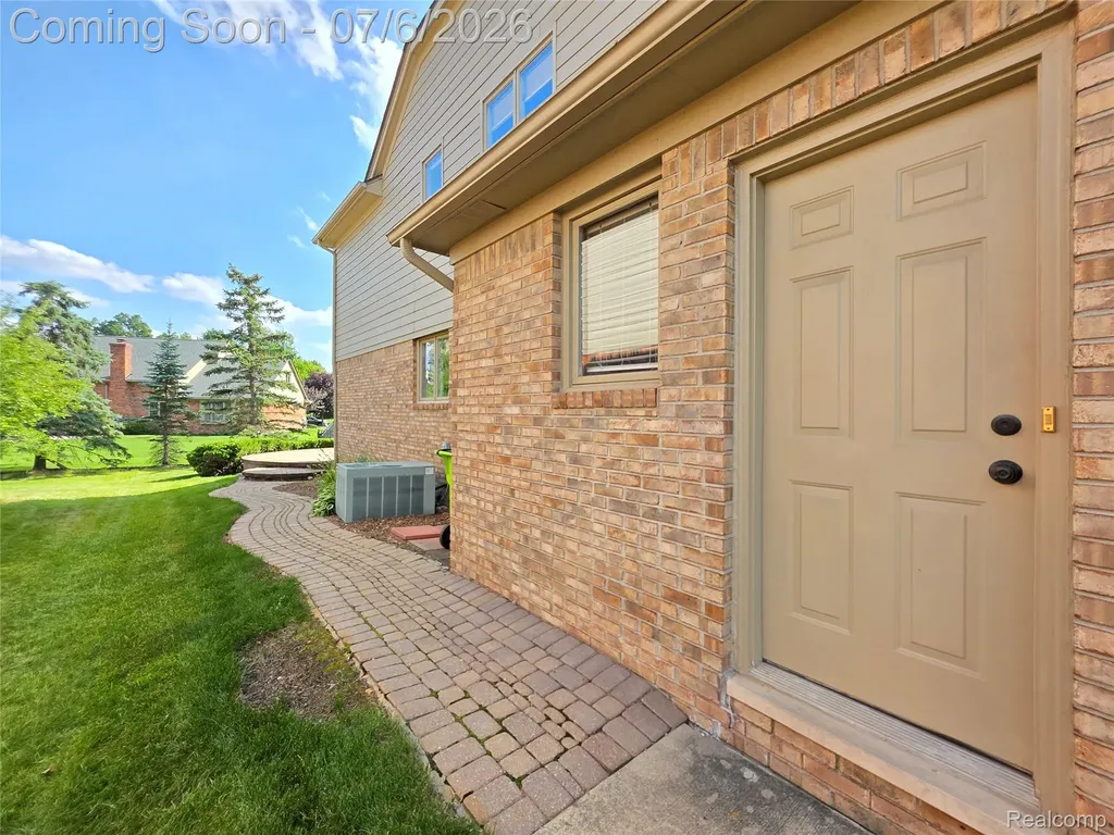 16794 Renee Drive Macomb Township MI 48042
