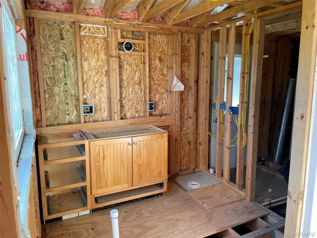 1847 S Riverside Drive Au Gres City MI 48703