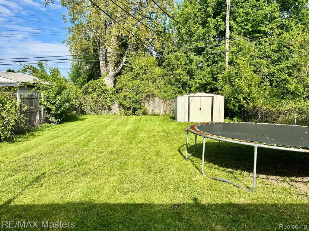 5901 Ziegler Street Taylor City MI 48180