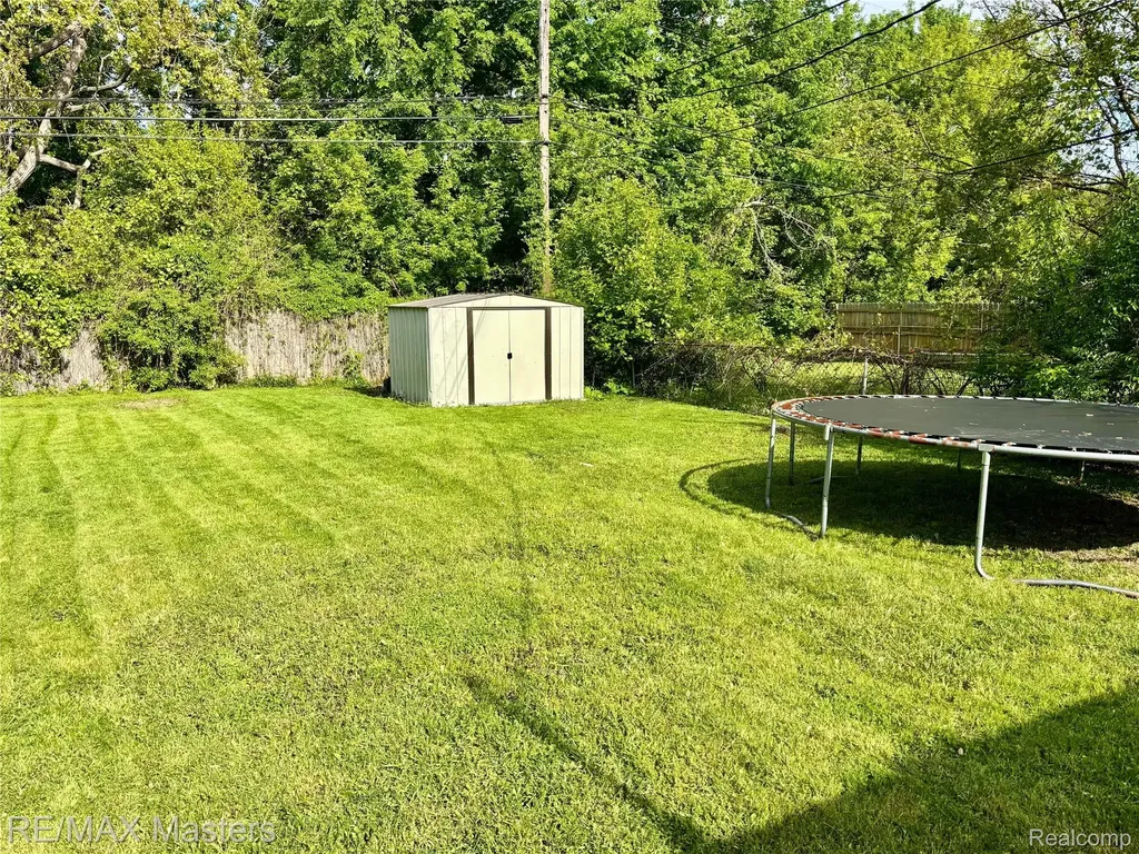 5901 Ziegler Street Taylor City MI 48180