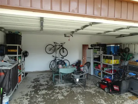 14033 Edison Drive Warren City MI 48088