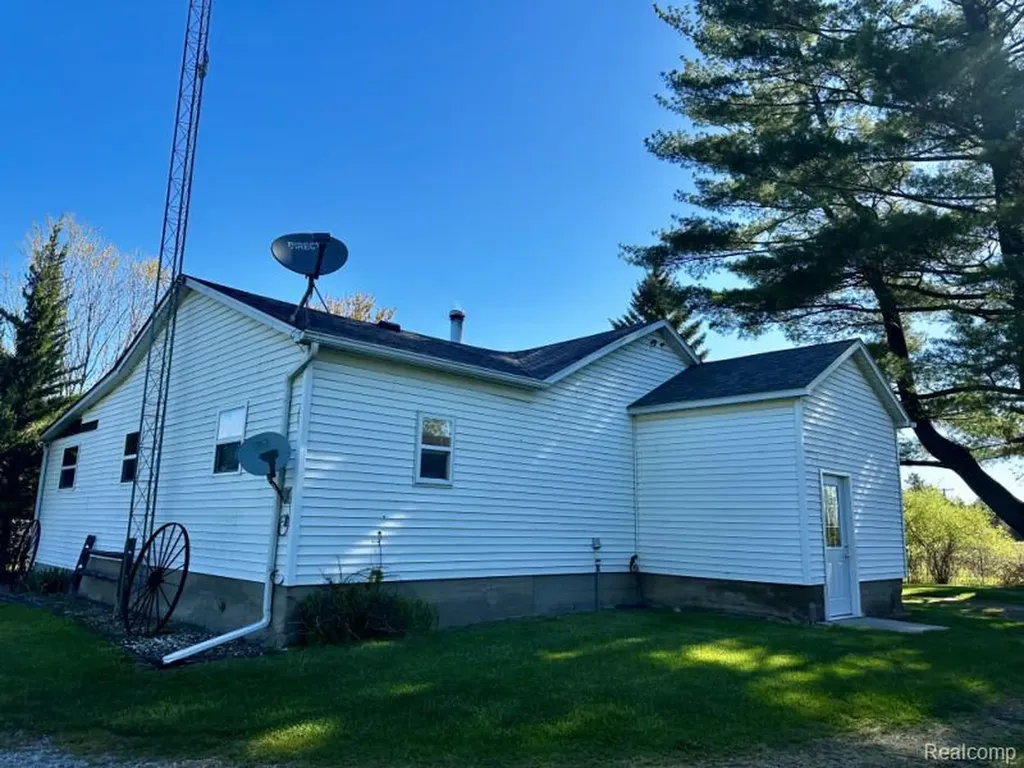 4693 Kilmanagh Road Grant Township MI 48731