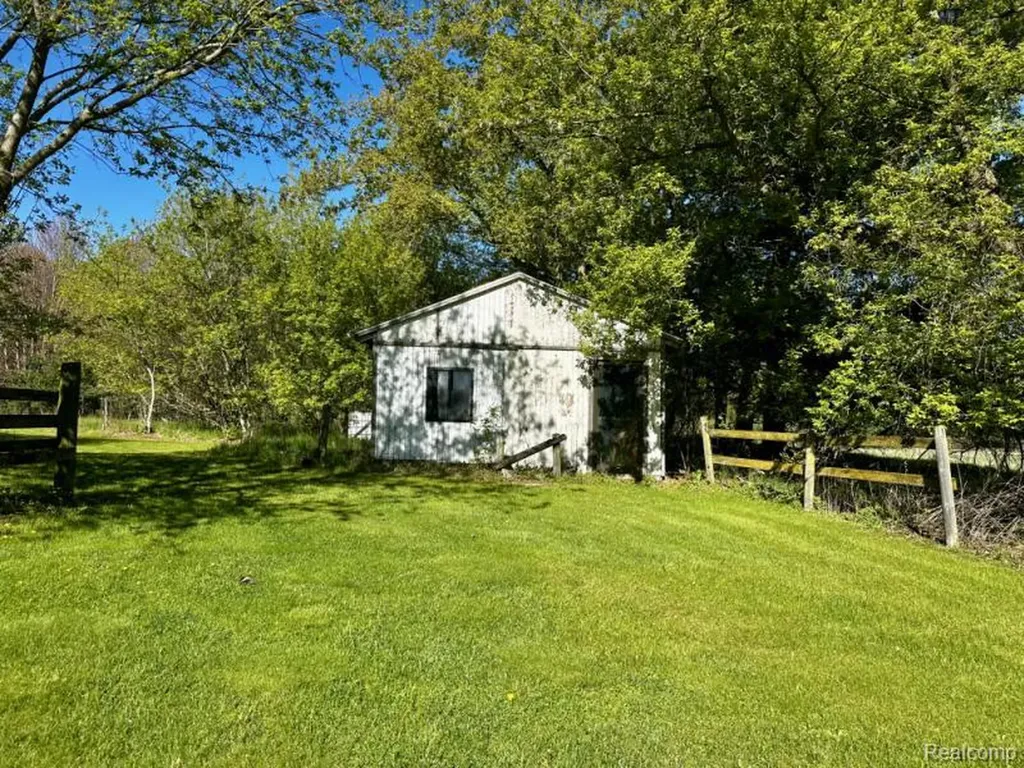 4693 Kilmanagh Road Grant Township MI 48731