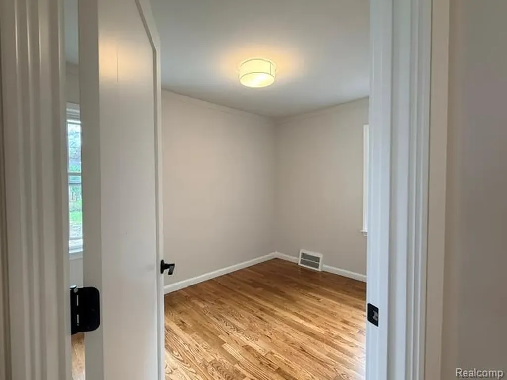 872 Channing Street Ferndale City MI 48220