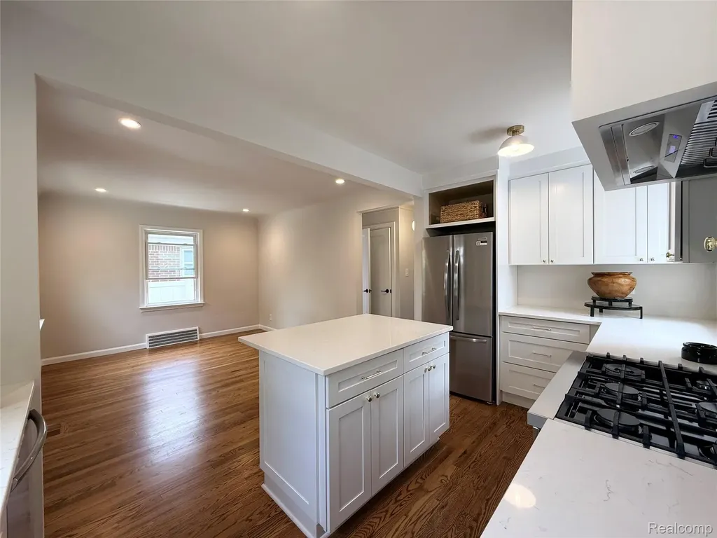 872 Channing Street Ferndale City MI 48220
