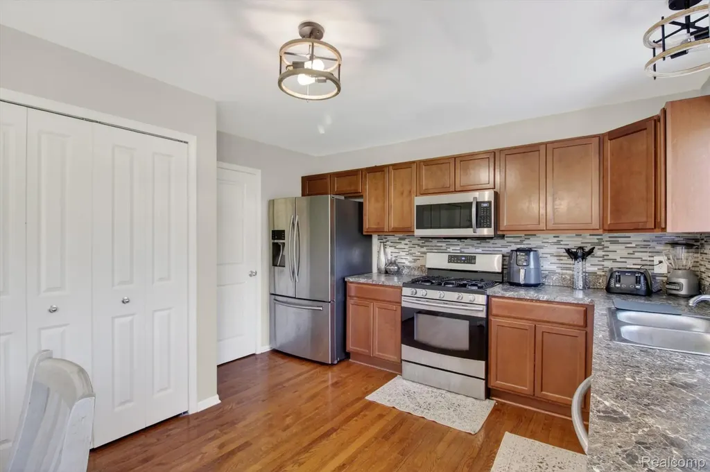 33308 Sienna Drive Romulus City MI 48174