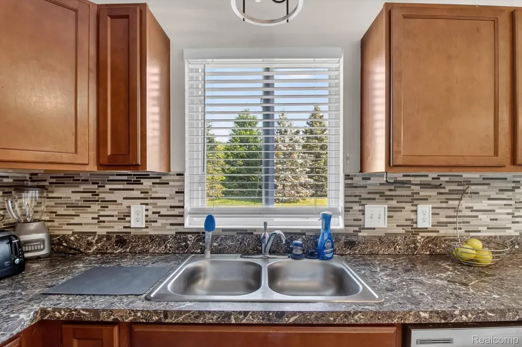 33308 Sienna Drive Romulus City MI 48174