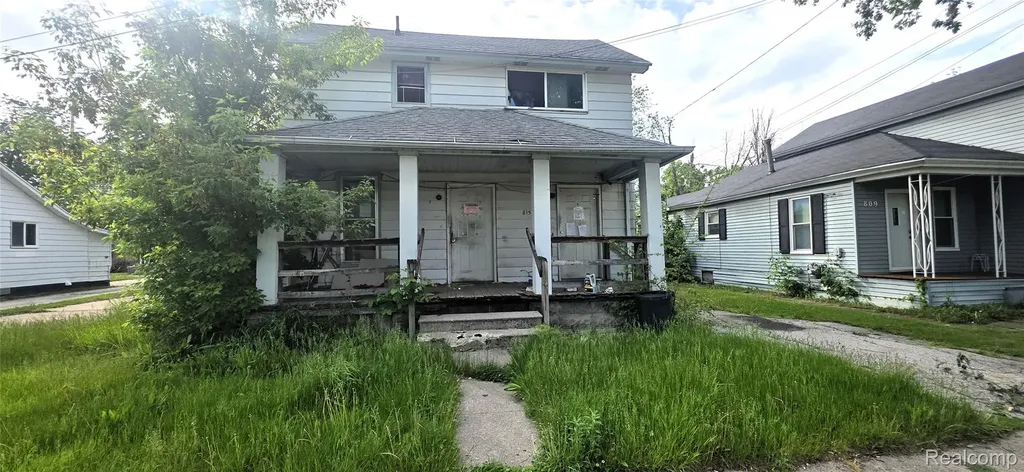 815 S Harrison Street Saginaw City MI 48602