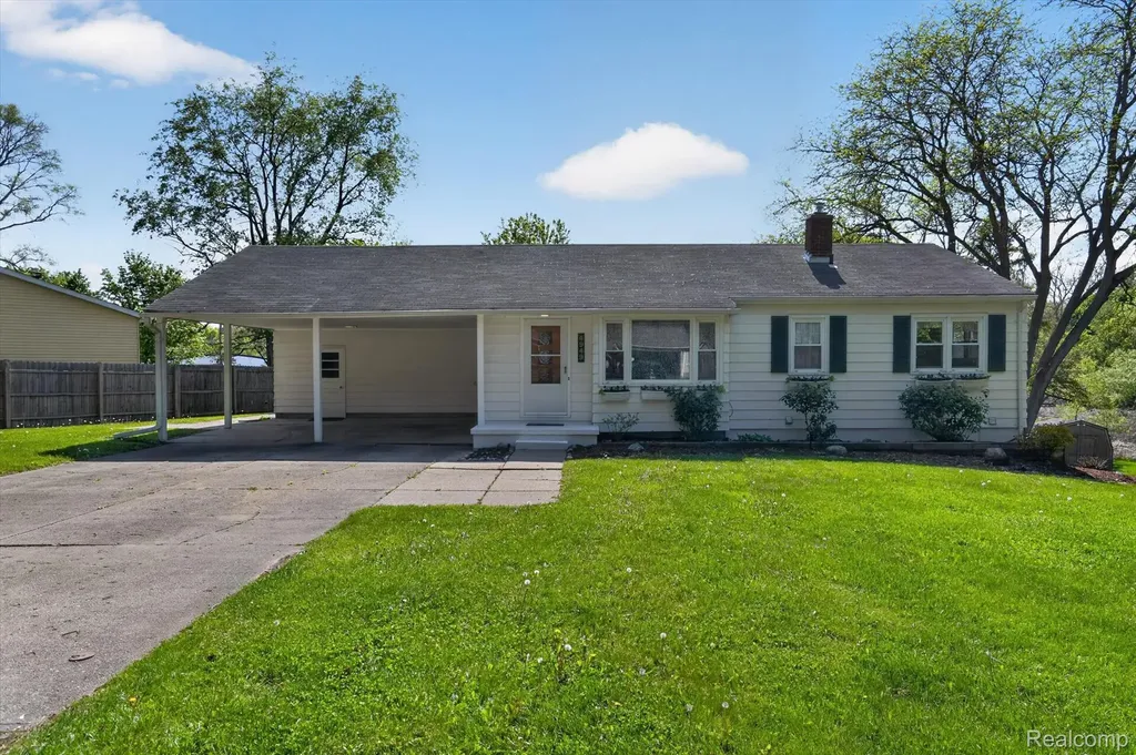 4949 Algonquin Way Meridian Charter Township MI 48864