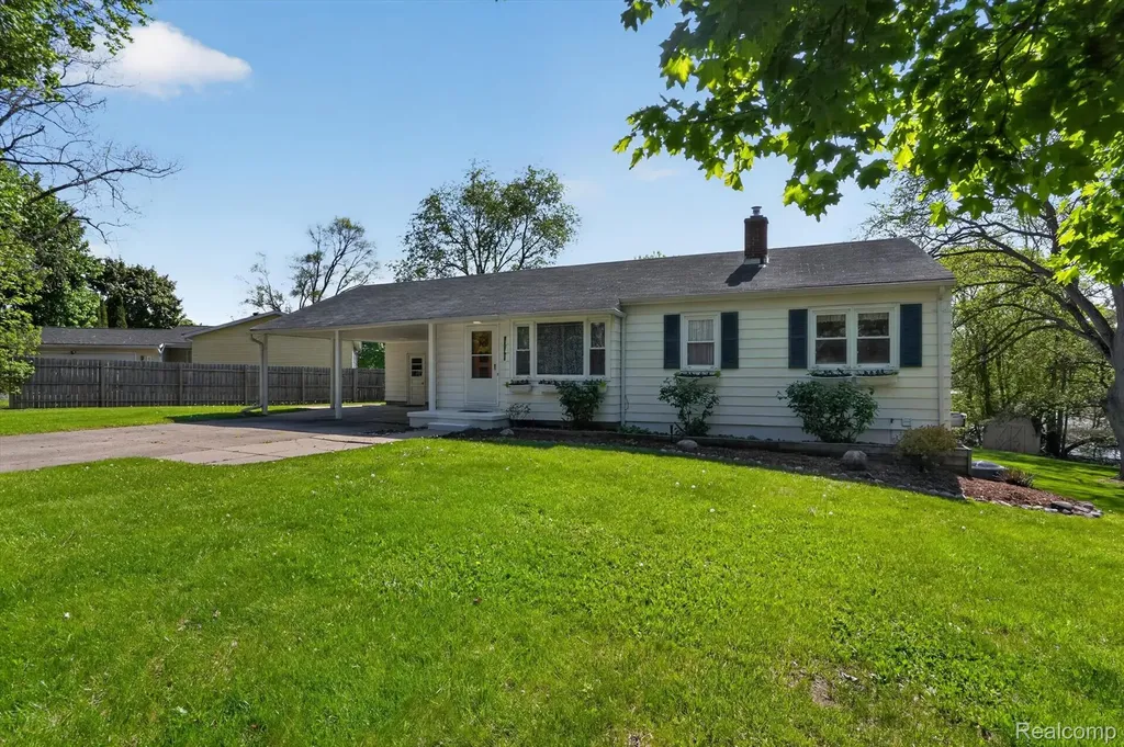 4949 Algonquin Way Meridian Charter Township MI 48864