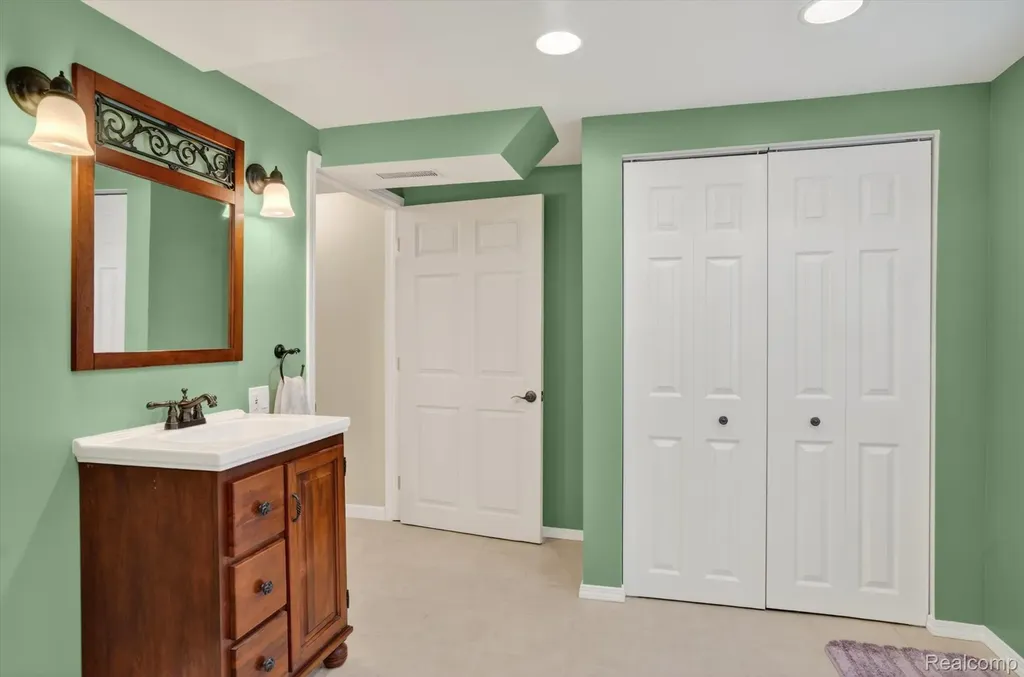 4949 Algonquin Way Meridian Charter Township MI 48864