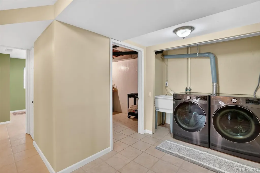 4949 Algonquin Way Meridian Charter Township MI 48864