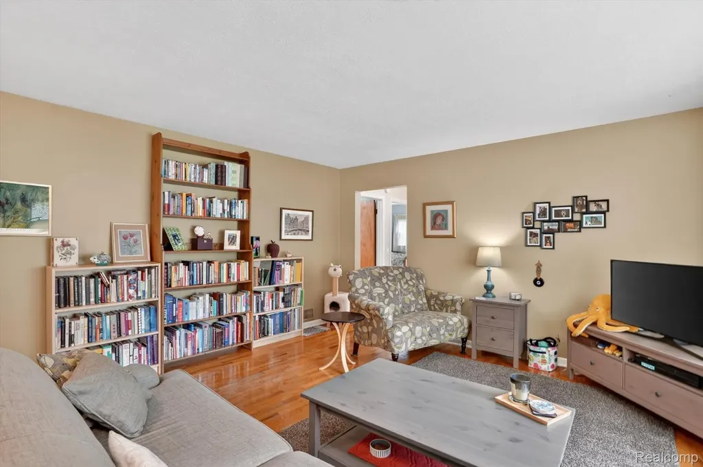 4949 Algonquin Way Meridian Charter Township MI 48864