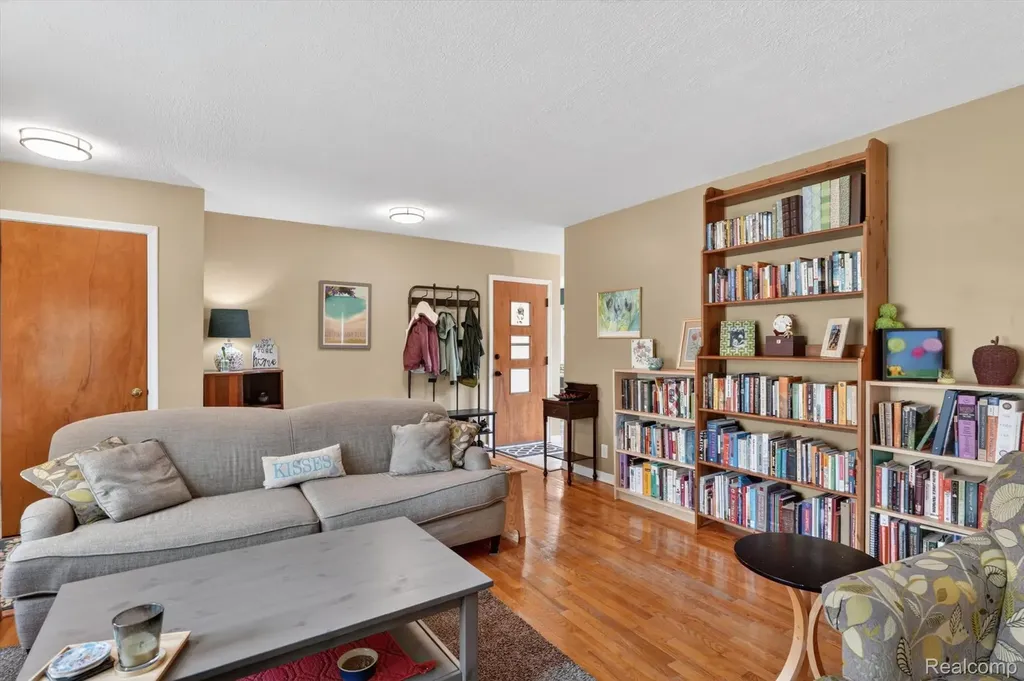 4949 Algonquin Way Meridian Charter Township MI 48864