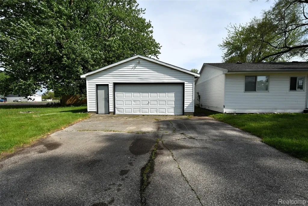580 Sherman Road Carrollton Township MI 48604