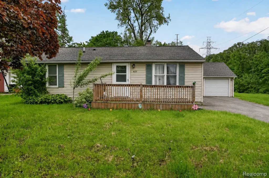 4111 Risedorph Street Burton City MI 48509
